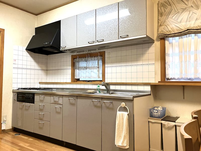 【ハシモトホーム】中央四丁目中古住宅 内観写真（キッチン）