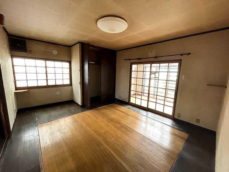 弘前市葛原中古住宅 内観写真（リビング）