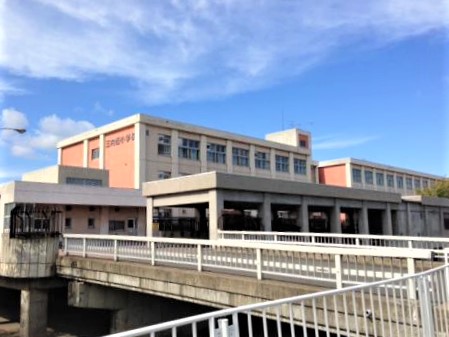 【ハシモトホーム】三内沢部中古作業場   小学校