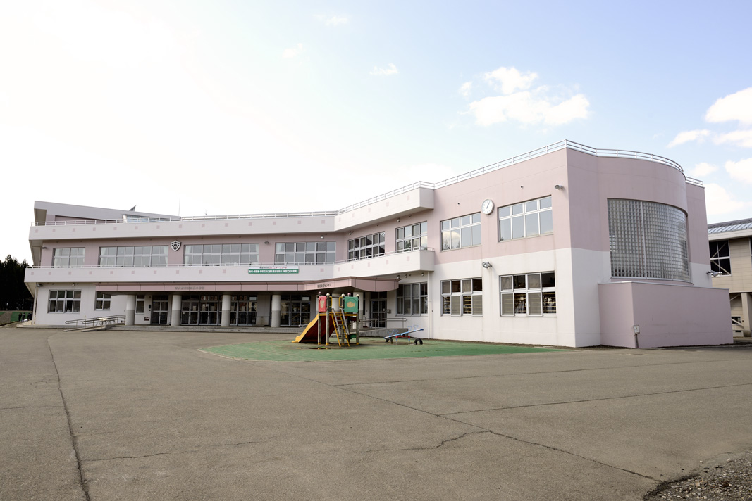 大館市根下戸新町中古住宅 小学校