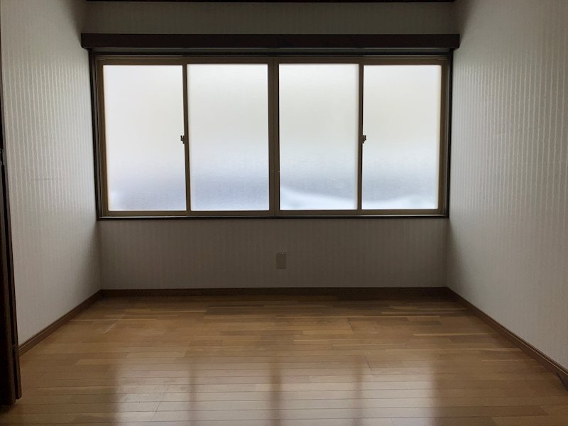 大館市東台四丁目36番12　中古 内観写真（リビング以外の居室）