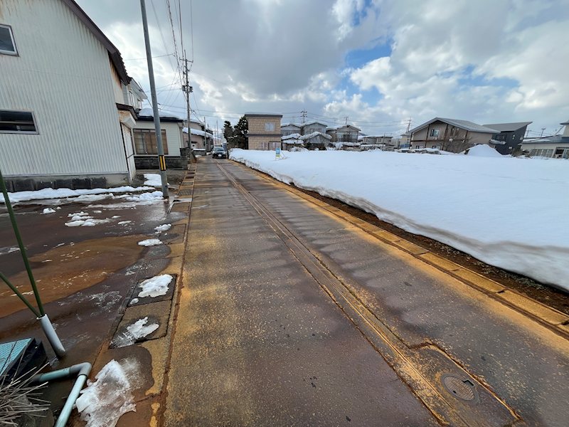 大仙市大曲須和町２丁目　B区画 現地写真（前面道路含む現地写真）