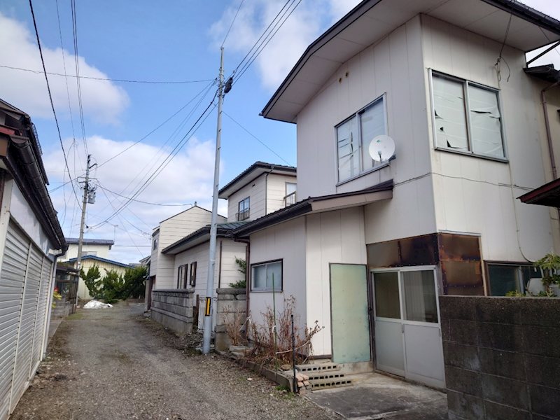 秋田市広面野添80-7　【解体更地渡し】 現地写真（前面道路含む現地写真）