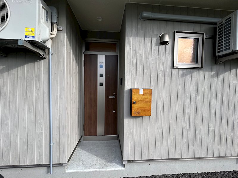 寒沢町ＡＰ（ラッキーハウス） 現地写真（玄関）