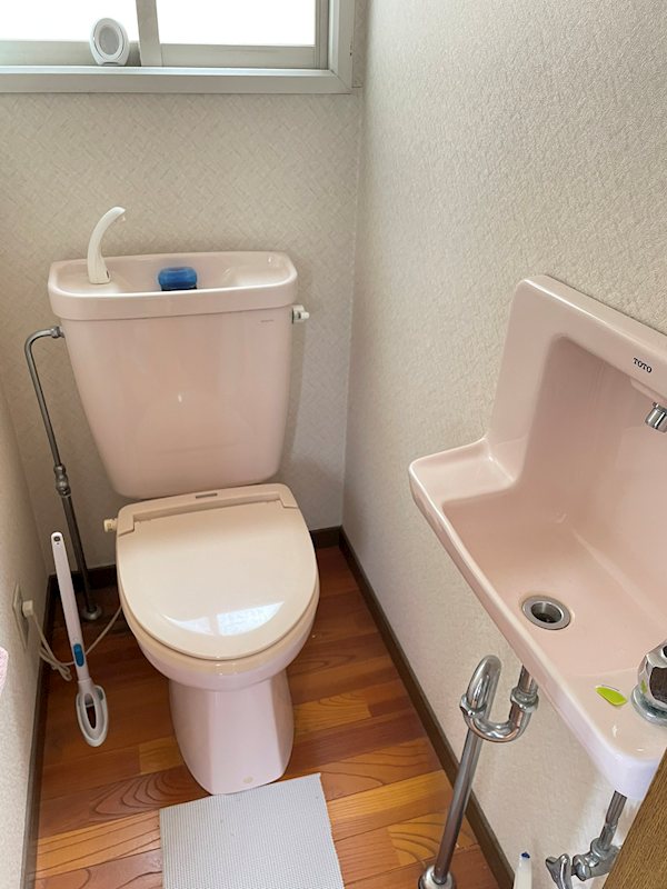 鶴田字沖津中古住宅 内観写真（トイレ）