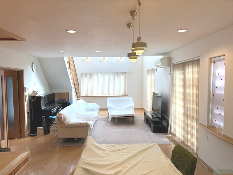 【ハシモトホーム】蛍沢1丁目中古住宅 内観写真（リビング）