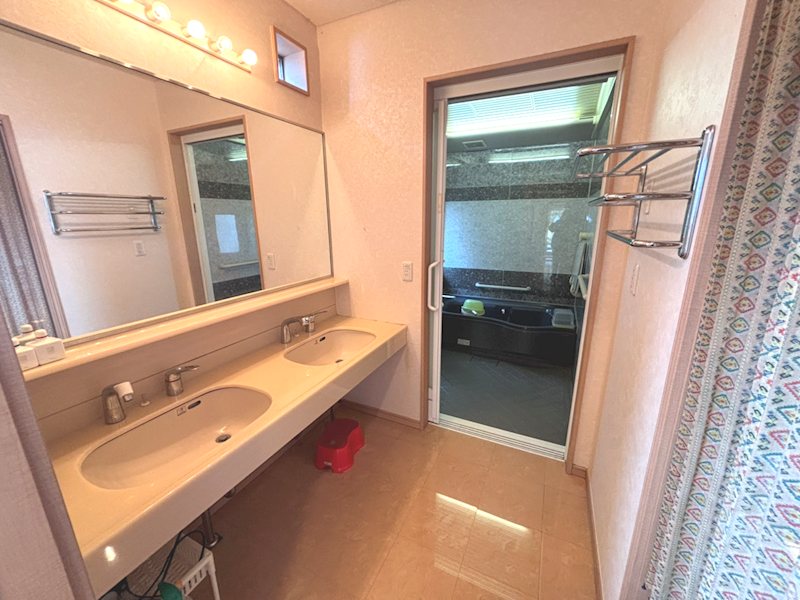 【ハシモトホーム】蛍沢1丁目中古住宅 内観写真（洗面台・洗面所）