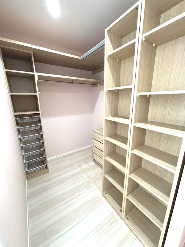 【ハシモトホーム】南佃2丁目中古住宅 内観写真（収納）