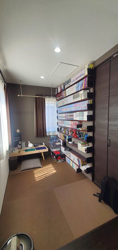 弘前市松原東2丁目中古住宅 内観写真（リビング以外の居室）