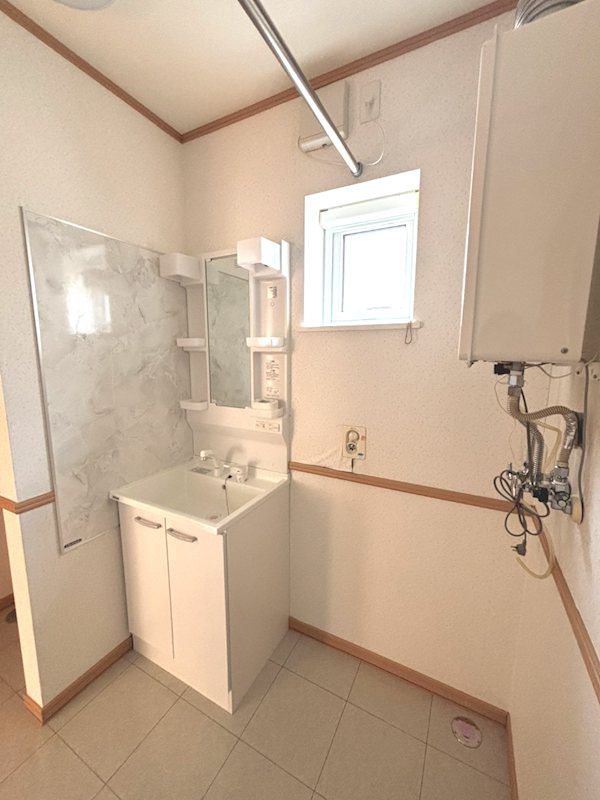 【ハシモトホーム】浪館前田4丁目共同住宅 内観写真（洗面台・洗面所）