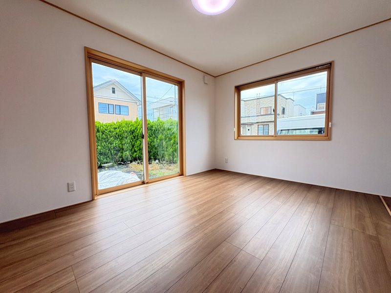 弘前市大久保中古住宅 内観写真（リビング以外の居室）