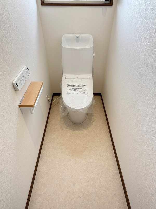 弘前市大久保中古住宅 内観写真（トイレ）