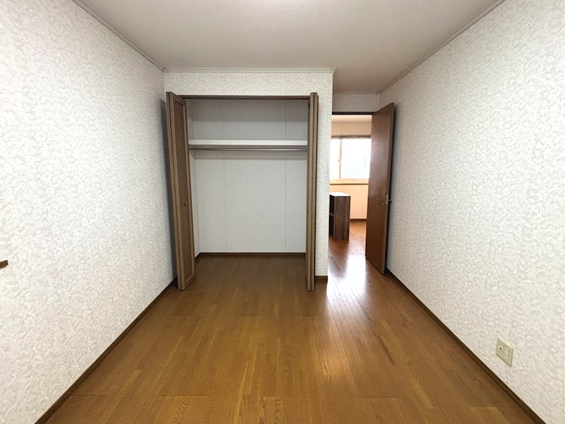 【ハシモトホーム中古住宅】造道一丁目 内観写真（リビング以外の居室）