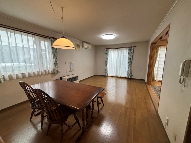 【ハシモトホーム中古住宅】造道一丁目 内観写真（リビング）
