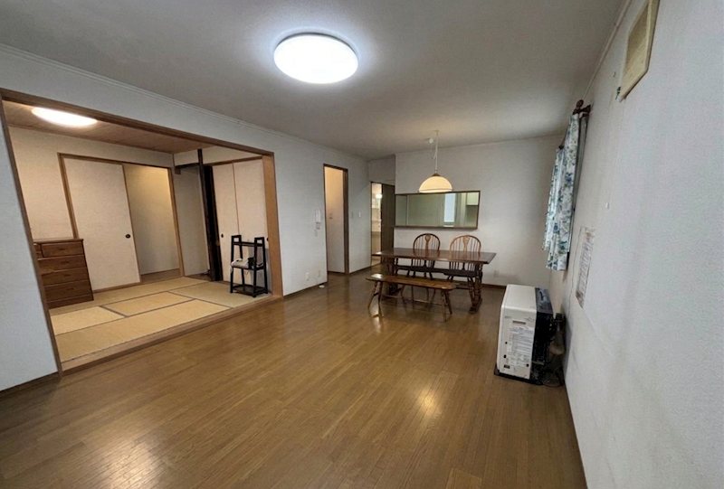 【ハシモトホーム中古住宅】造道一丁目 内観写真（リビング）