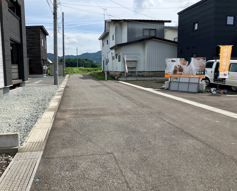 大田面モデルハウス　FAMM DOGS 現地写真（前面道路含む現地写真）