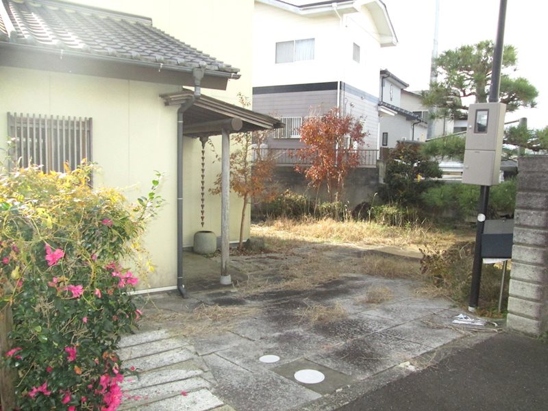 茨城県石岡市北府中１丁目 現地写真（前面道路含む現地写真）