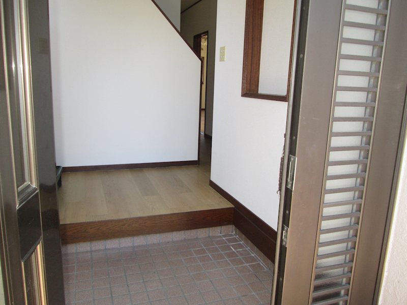 茨城県稲敷郡阿見町阿見 現地写真（玄関）