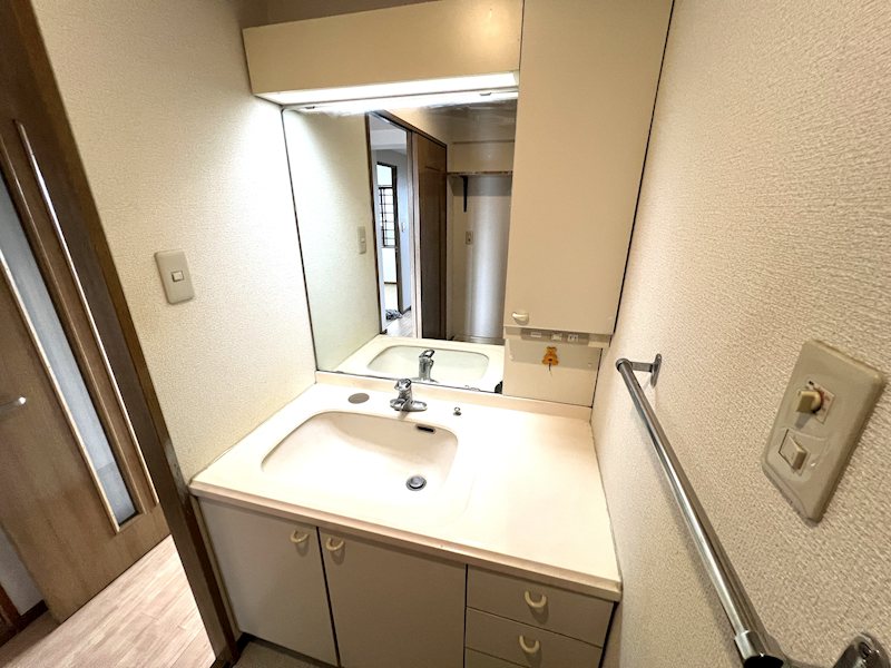 ロイヤルシャトー徳王 606号室 その他