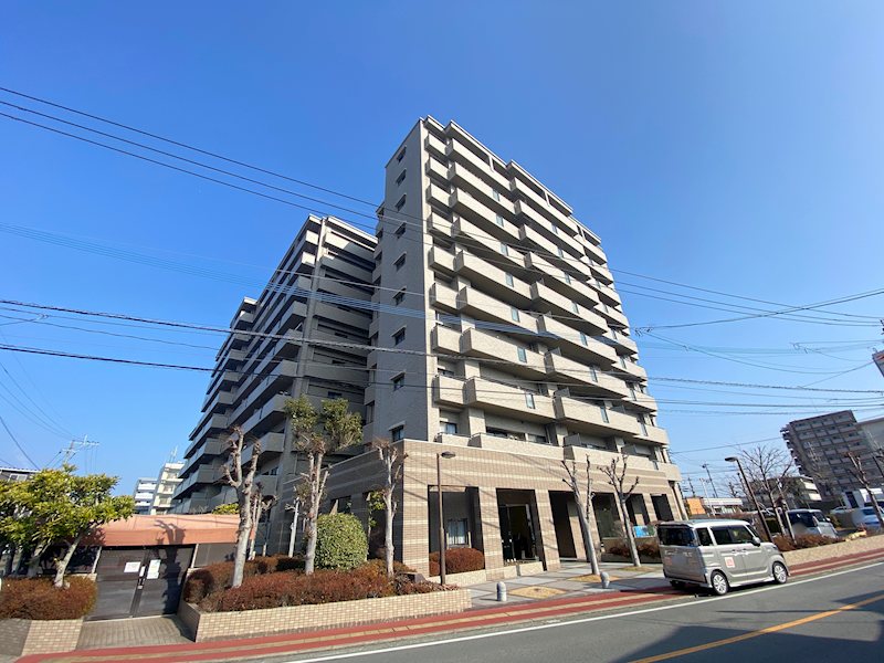 サーパス県立大学前 外観