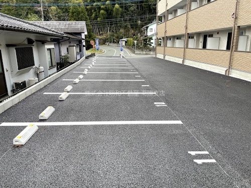 クレストラフィーネ その他