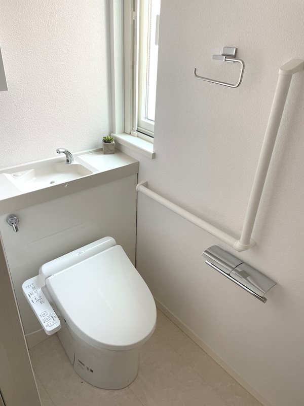 緑3丁目　中古住宅 内観写真（トイレ）