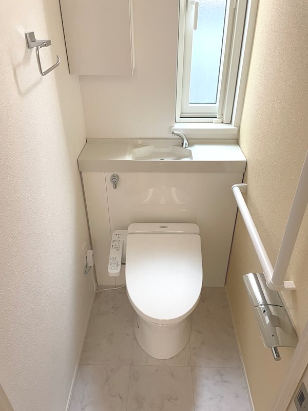 緑3丁目　中古住宅 内観写真（トイレ）