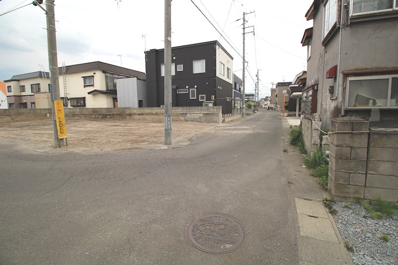 久須志4丁目土地 現地写真（前面道路含む現地写真）