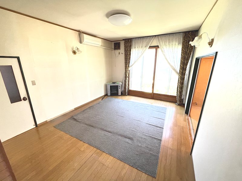青森県青森市三内沢部208番4 内観写真（リビング）