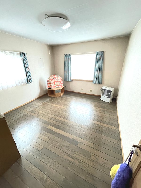 青森県青森市桂木３丁目 内観写真（リビング以外の居室）