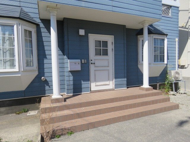 浜田字豊田114-20　住宅 現地写真（玄関）