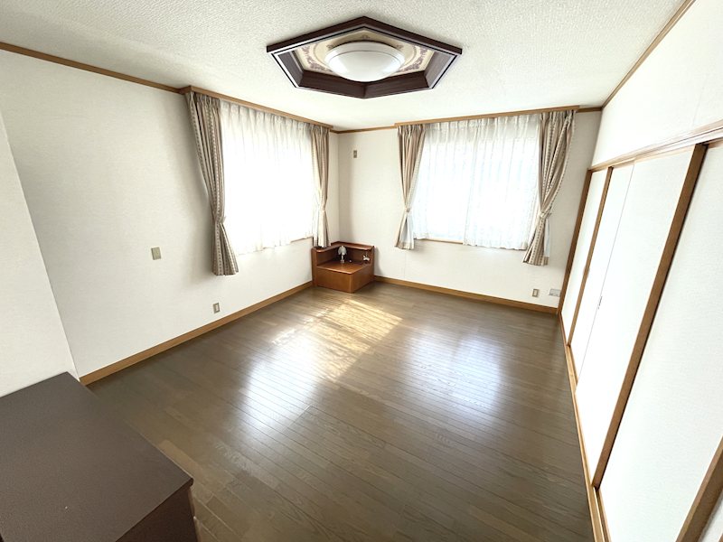 緑1丁目　中古住宅 内観写真（リビング以外の居室）