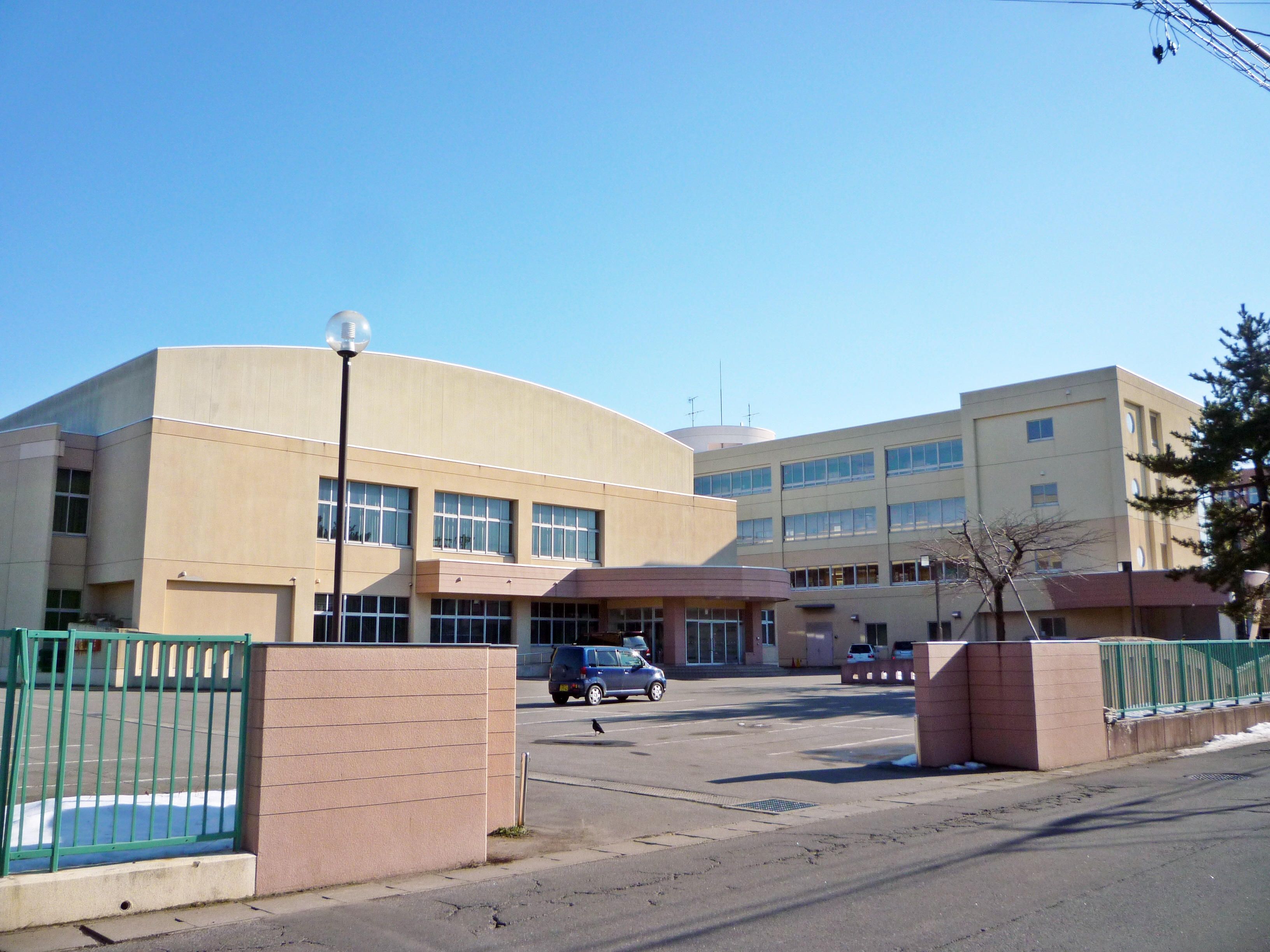 佃2丁目　土地 中学校