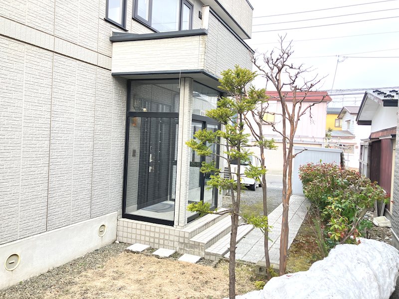 桂木１丁目　住宅 現地写真（玄関）