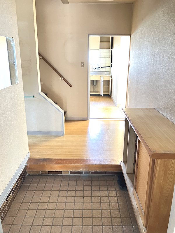 矢田前本泉　住宅 現地写真（玄関）