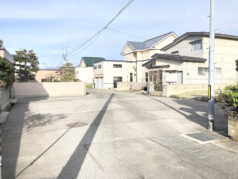 青森県青森市小柳６丁目10-4 現地写真（前面道路含む現地写真）