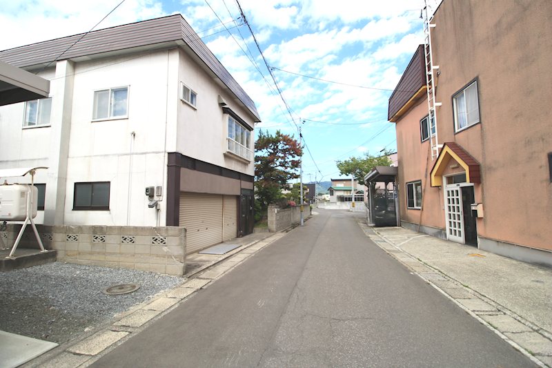 小柳1丁目　土地 現地写真（前面道路含む現地写真）