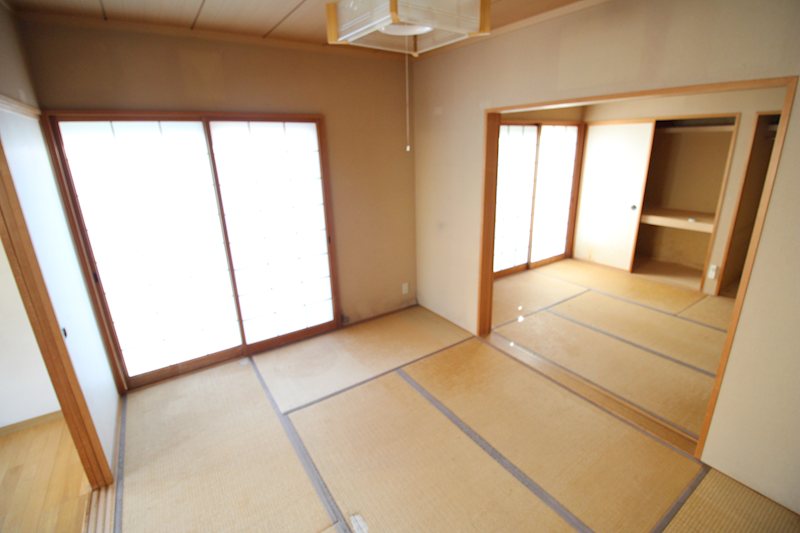 筒井八ツ橋　2階建　平屋　二世帯住宅 内観写真（リビング以外の居室）