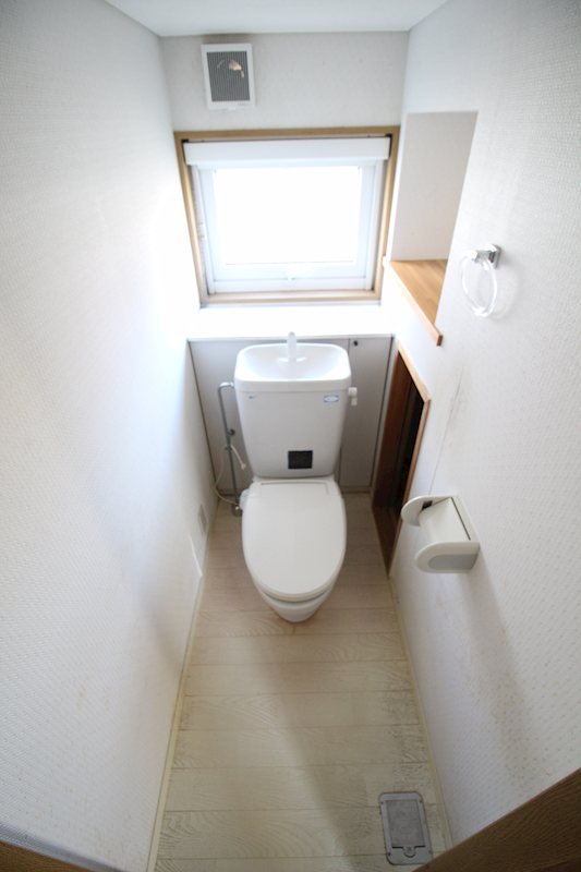筒井八ツ橋　2階建　平屋　二世帯住宅 内観写真（トイレ）