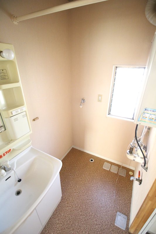 筒井八ツ橋　2階建　平屋　二世帯住宅 内観写真（洗面台・洗面所）