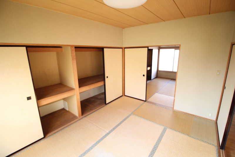 筒井八ツ橋　2階建　平屋　二世帯住宅 内観写真（リビング以外の居室）
