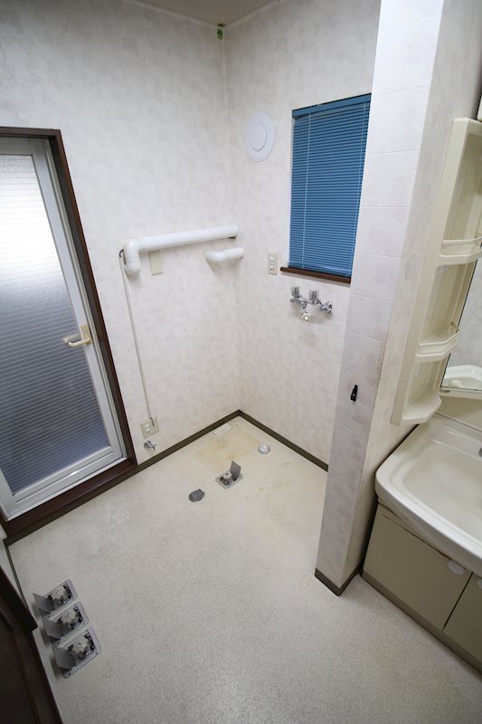 中央4丁目　住宅 内観写真（洗面台・洗面所）