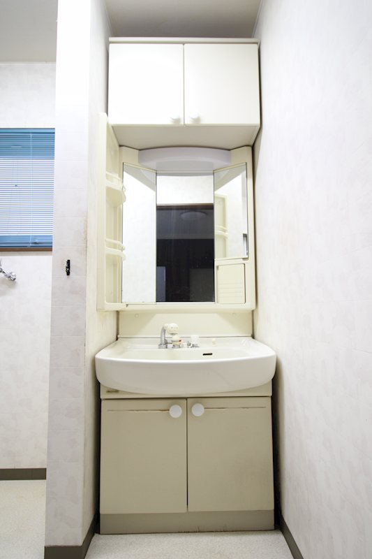 中央4丁目　住宅 内観写真（洗面台・洗面所）
