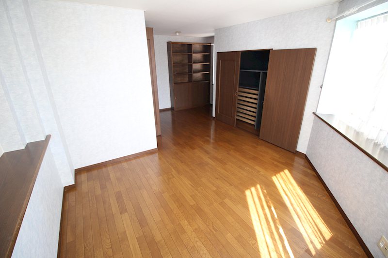 中央4丁目　住宅 内観写真（リビング以外の居室）