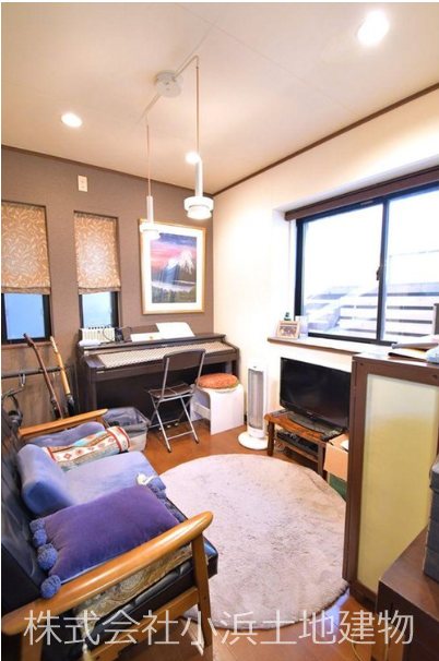 【非公開】藤沢市円行１丁目　中古戸建 内観写真（リビング）