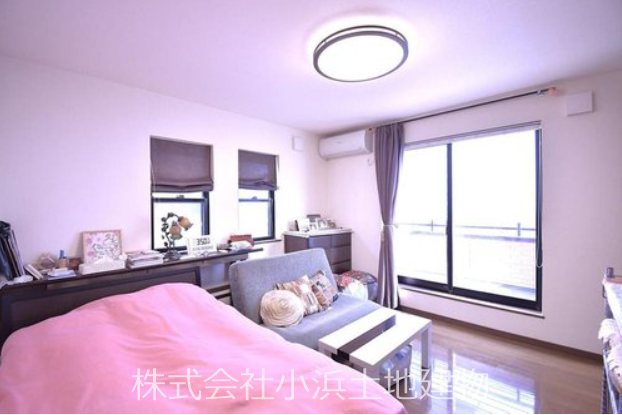 【非公開】藤沢市円行１丁目　中古戸建 内観写真（リビング以外の居室）