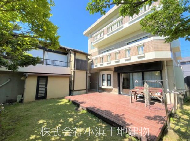 【非公開】藤沢市鵠沼海岸１丁目　中古戸建 現地写真（庭）