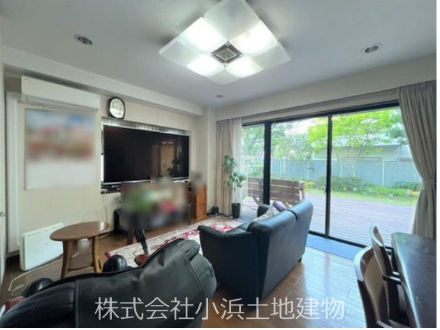 【非公開】藤沢市鵠沼海岸１丁目　中古戸建 内観写真（リビング）