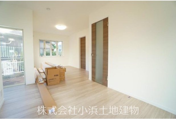 【非公開】茅ヶ崎市東海岸北５丁目　中古戸建 内観写真（リビング）