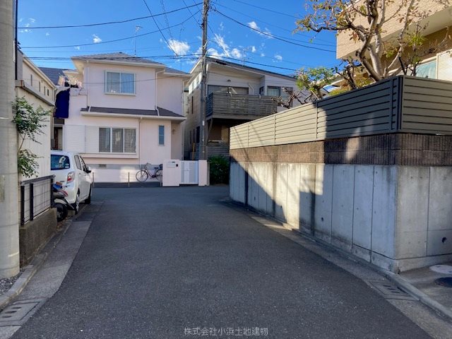 茅ヶ崎市菱沼１丁目 中古住宅 現地写真（前面道路含む現地写真）